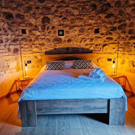 Apartmán Thomas' Castle Pozzolengo Exteriér fotografie