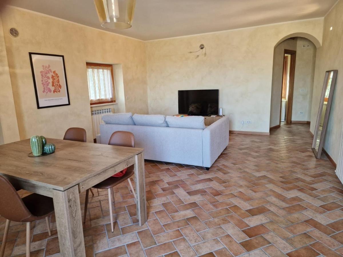 Apartmán Thomas' Castle Pozzolengo Exteriér fotografie