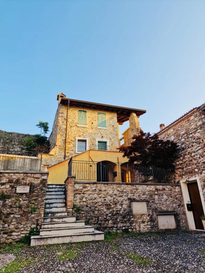 Apartmán Thomas' Castle Pozzolengo Exteriér fotografie