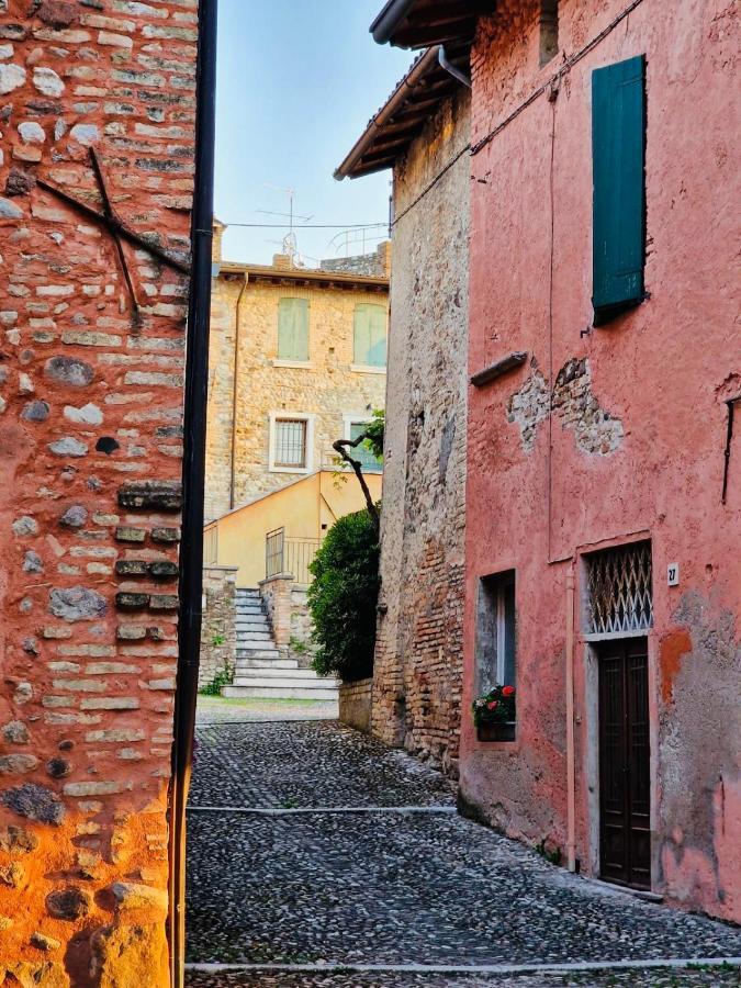Apartmán Thomas' Castle Pozzolengo Exteriér fotografie