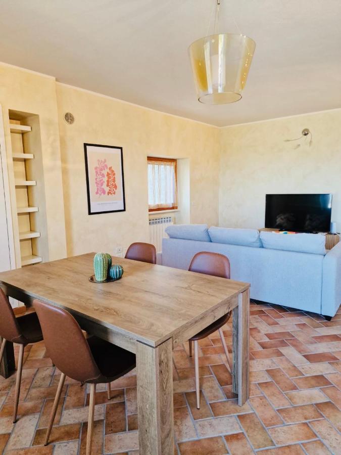 Apartmán Thomas' Castle Pozzolengo Exteriér fotografie
