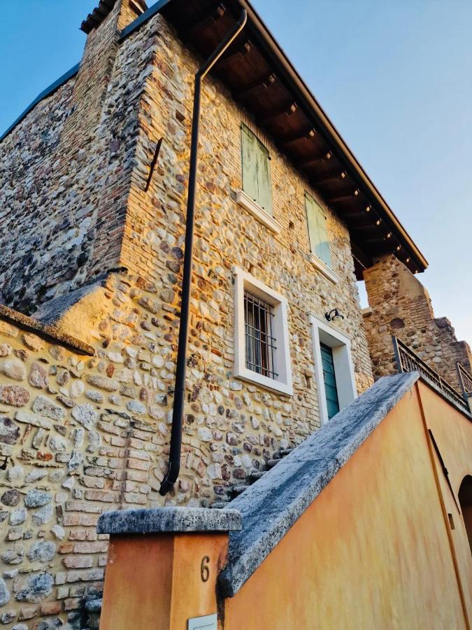 Apartmán Thomas' Castle Pozzolengo Exteriér fotografie
