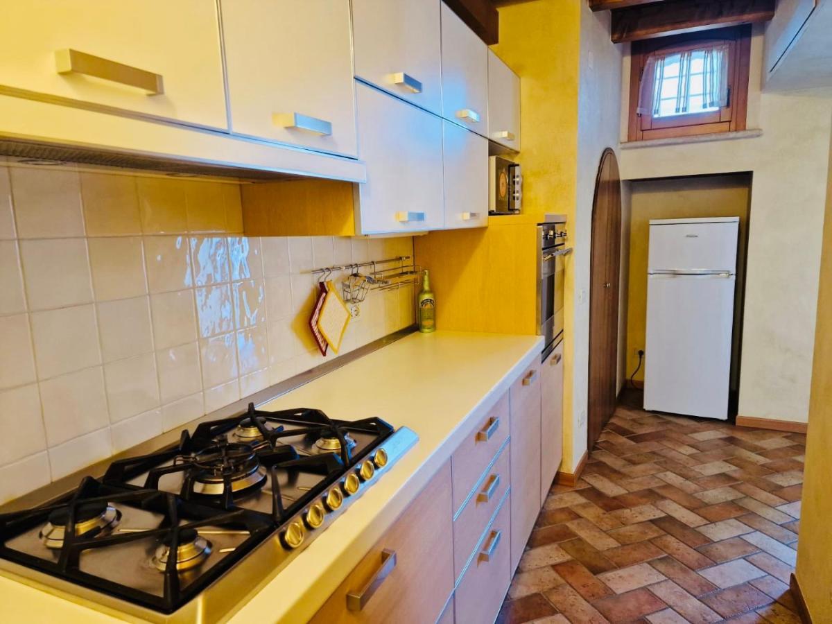 Apartmán Thomas' Castle Pozzolengo Exteriér fotografie
